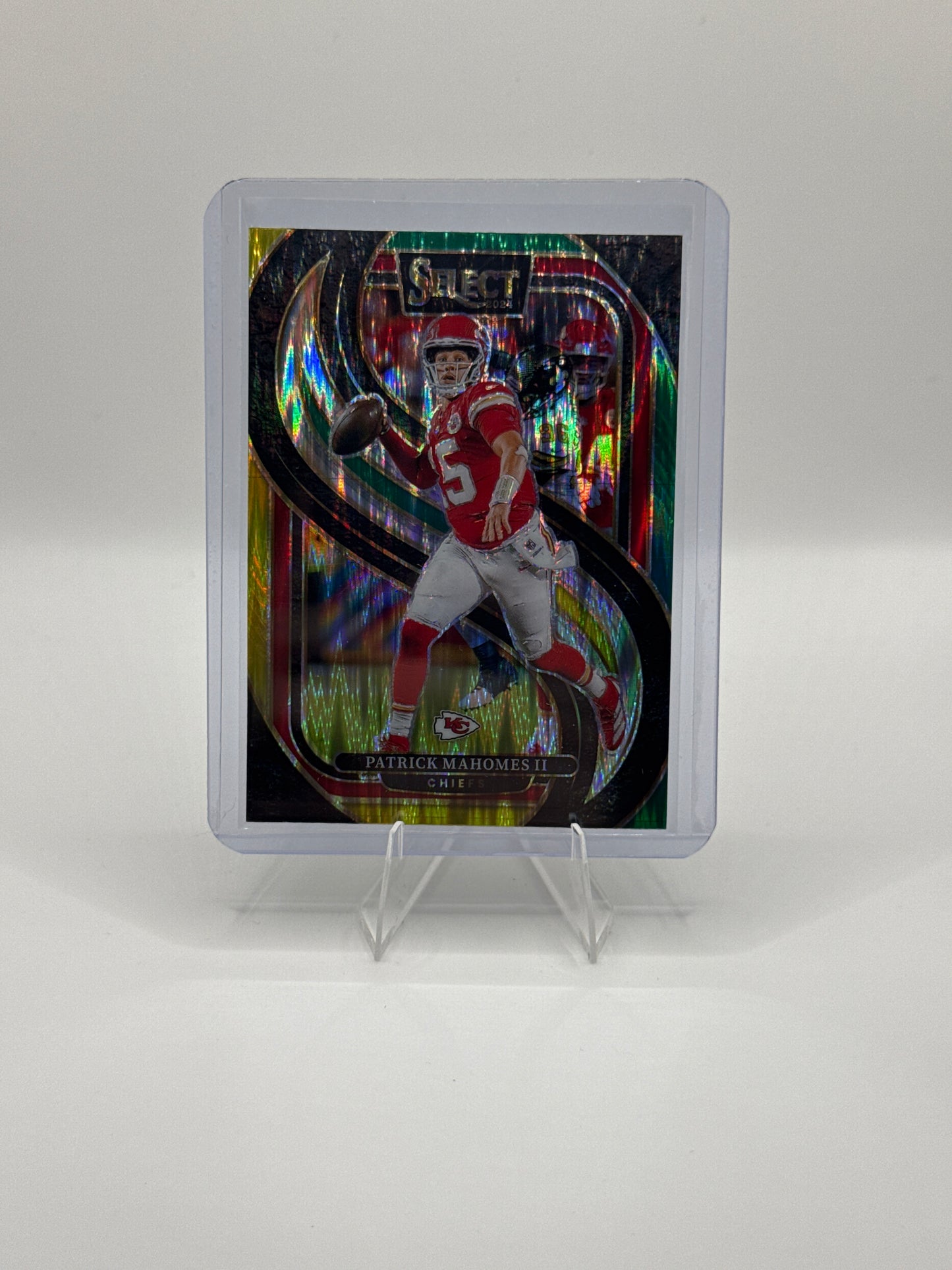 Patrick Mahomes #120 Green Yellow Prizm Shock Premier Level 2024 Panini - Select Football