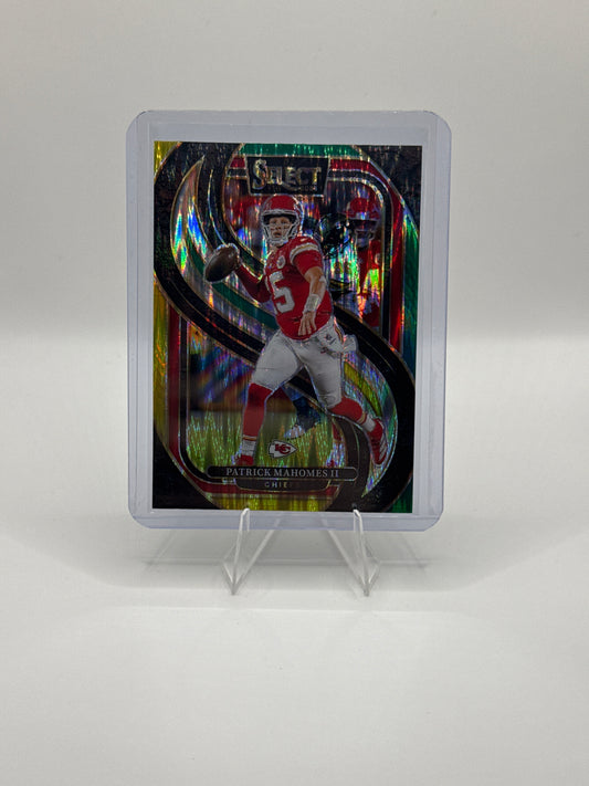 Patrick Mahomes #120 Green Yellow Prizm Shock Premier Level 2024 Panini - Select Football